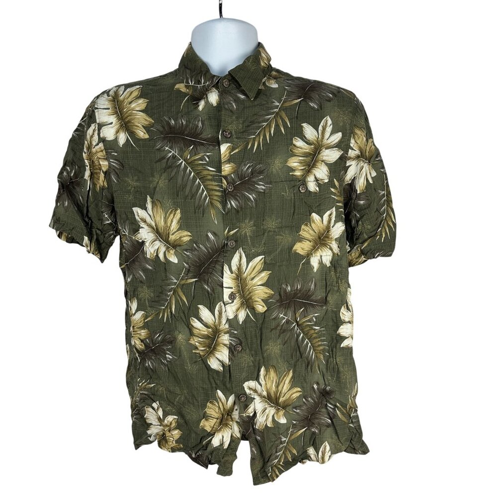 Batik Bay Hawaiian Green Floral Short Sleeve Shirt Mens Medium 100% Rayon Casual